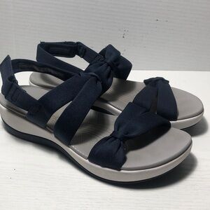 Clarks Cloudsteppers Women’s Sandals Navy Bow Soft Cushions Size 9